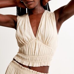 NWT Abercrombie crinkle v neck top